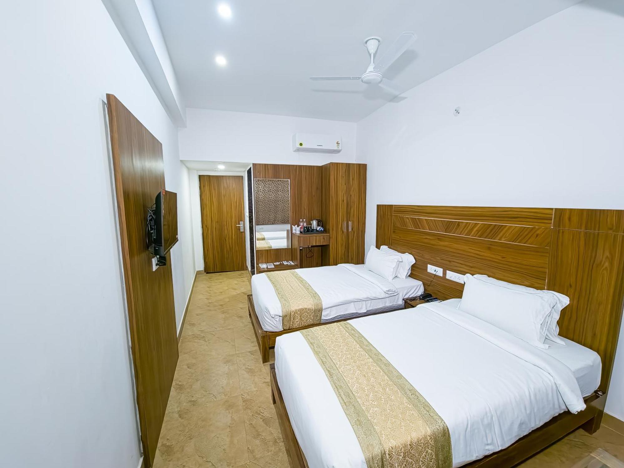 Amritara Ramila Kutir Hotel Ayodhya Buitenkant foto