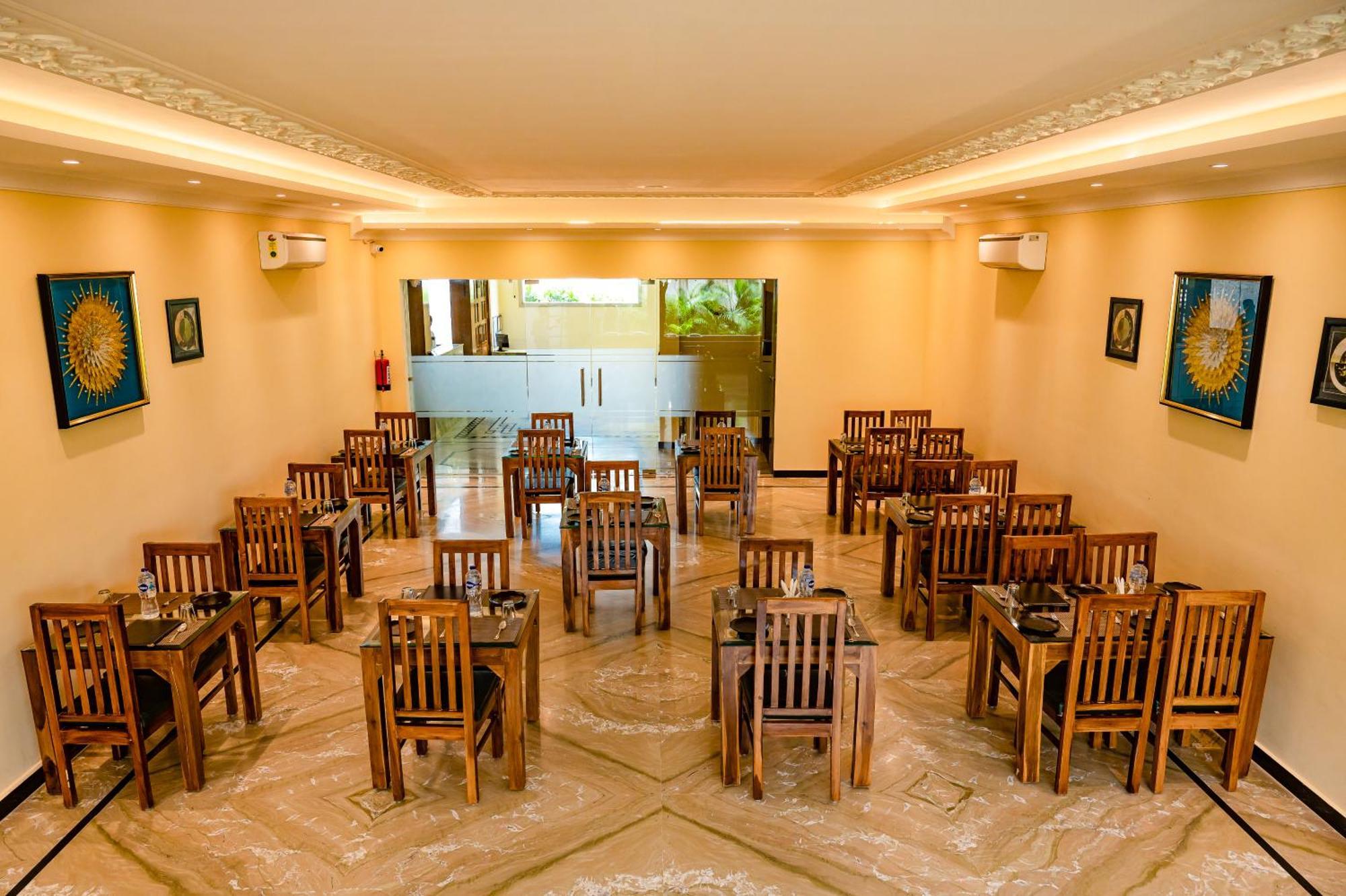 Amritara Ramila Kutir Hotel Ayodhya Buitenkant foto