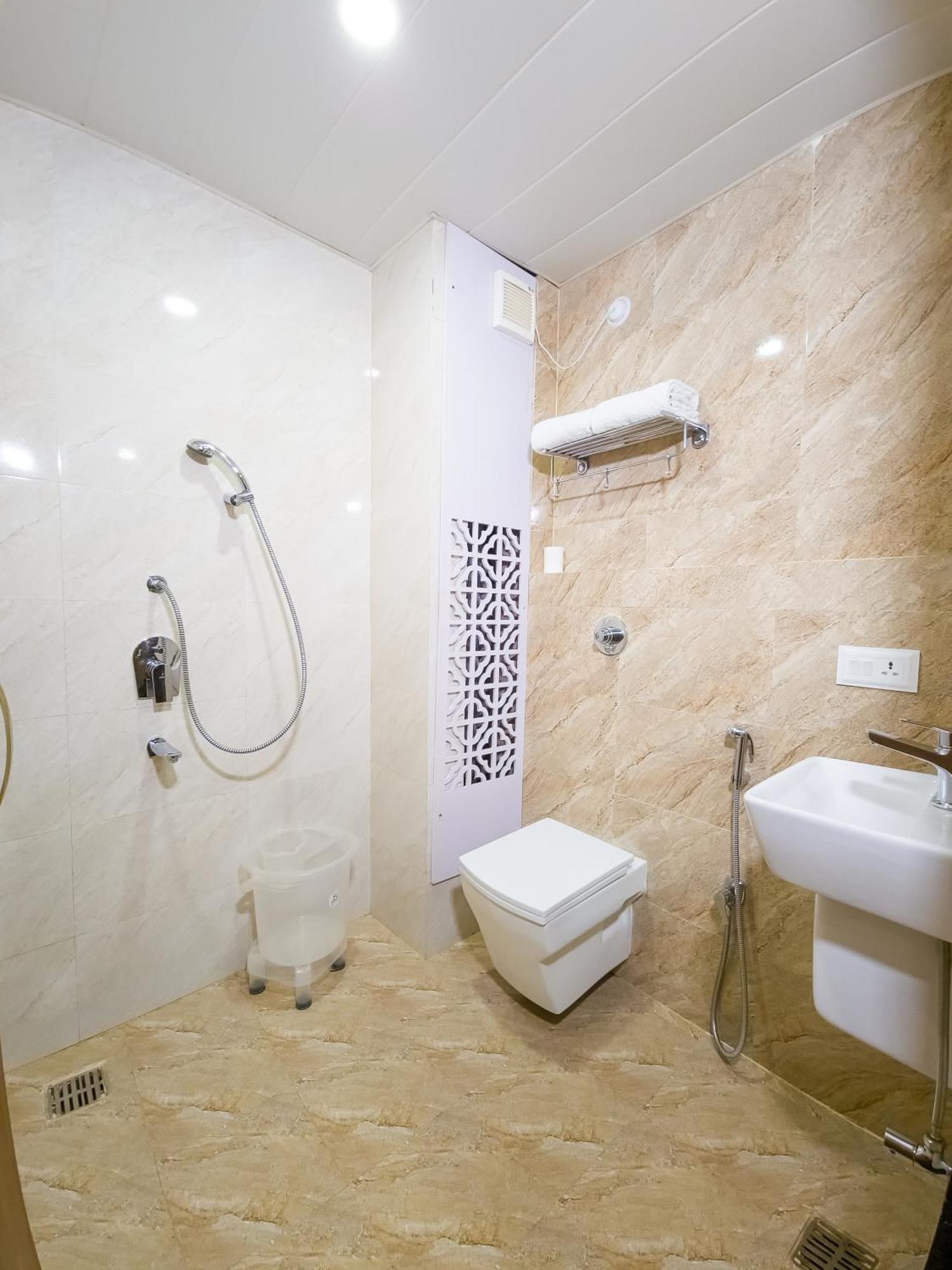 Amritara Ramila Kutir Hotel Ayodhya Buitenkant foto
