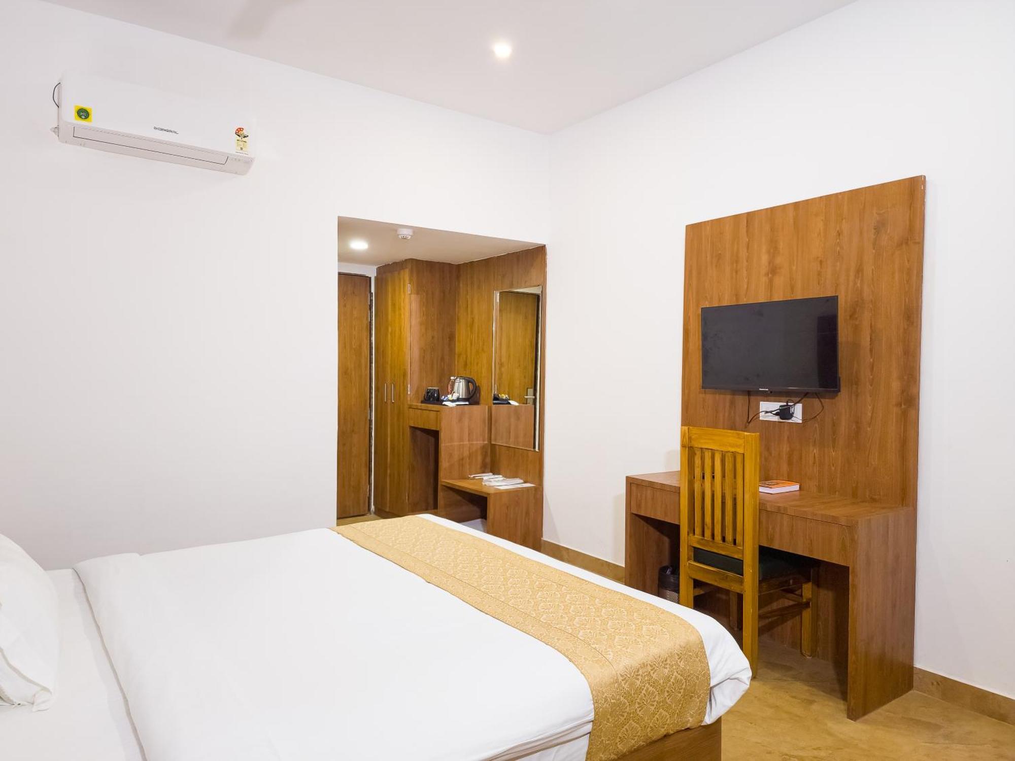 Amritara Ramila Kutir Hotel Ayodhya Buitenkant foto