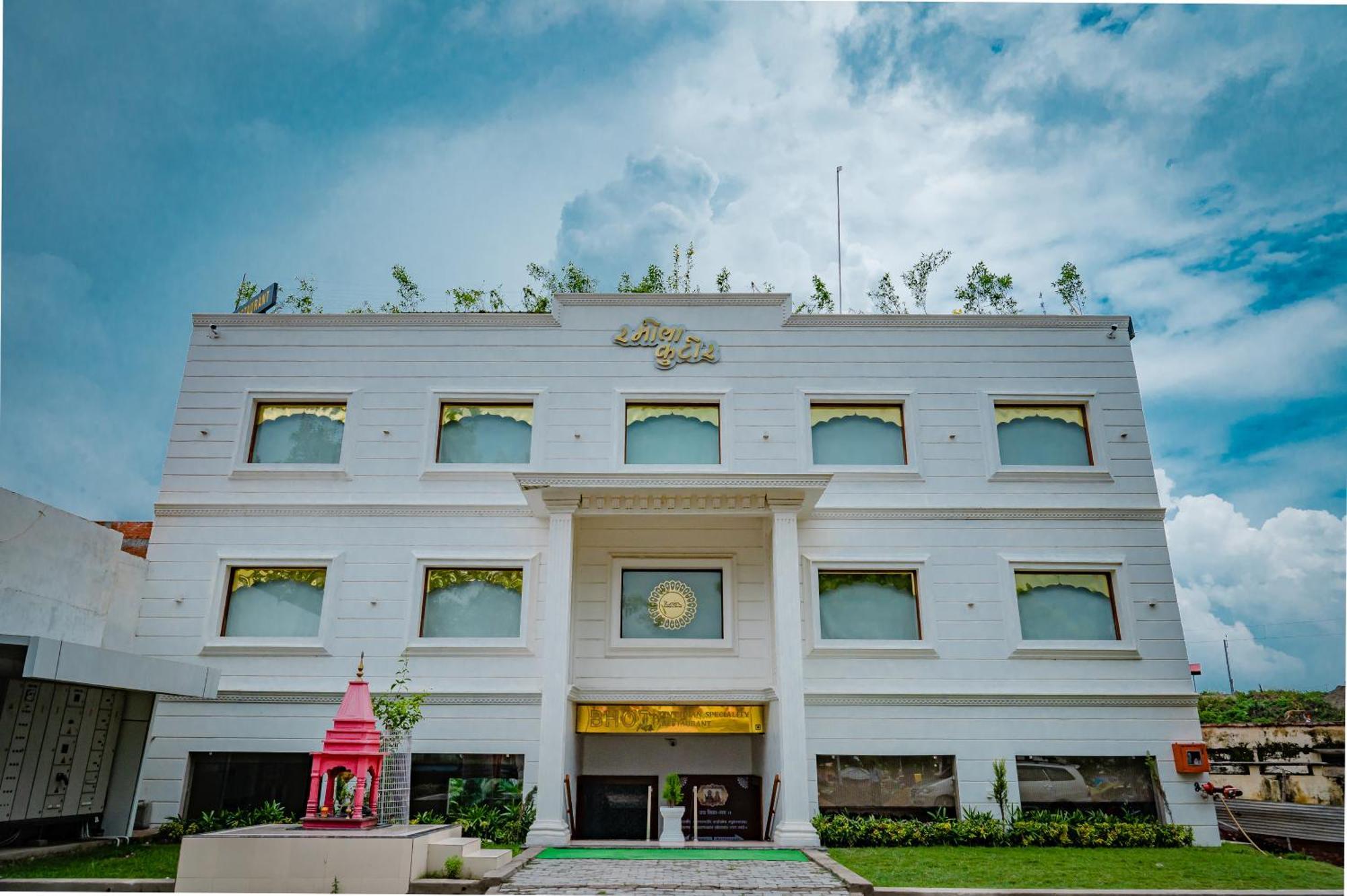 Amritara Ramila Kutir Hotel Ayodhya Buitenkant foto