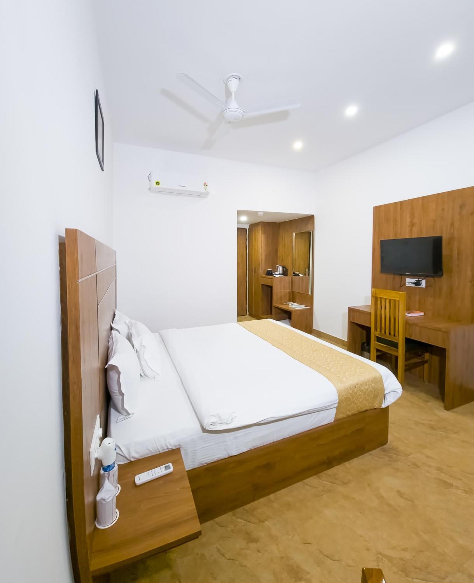Amritara Ramila Kutir Hotel Ayodhya Buitenkant foto